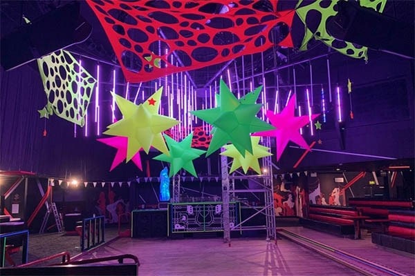 inflatable decor, inflatable hire, hanging inflatable stars, inflatable decor, inflatable decorations, inflatables Gloucestershire, giant inflatable star hire, inflatable stars, inflatable Cheltenham.