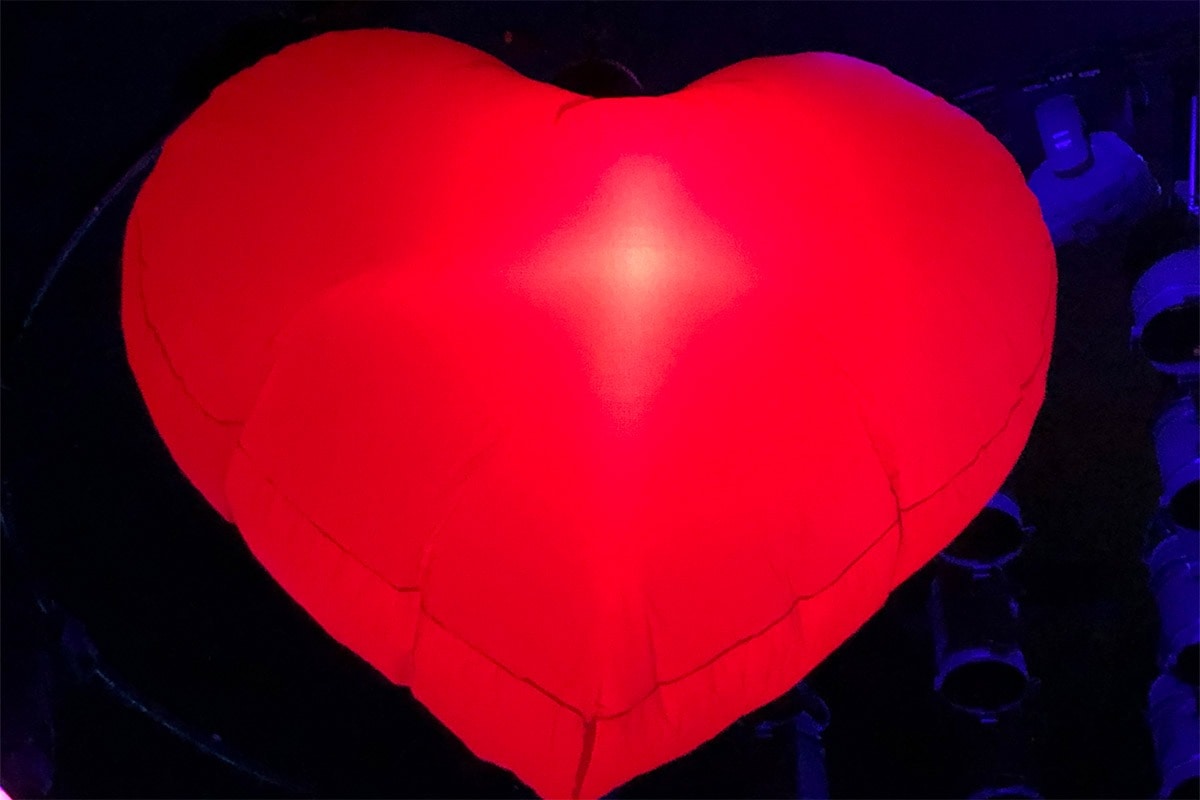 Love Party, Love event, love theme, giant inflatable hearts, inflatable hearts, valentine party, valentine theme, club valentine, love theme, valentine party, love takes over.